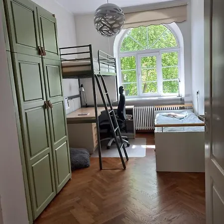 Apartment 3-toaline Ajaloolises Majas Tallinn