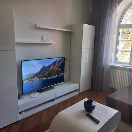 Apartment 3-toaline Ajaloolises Majas Tallinn