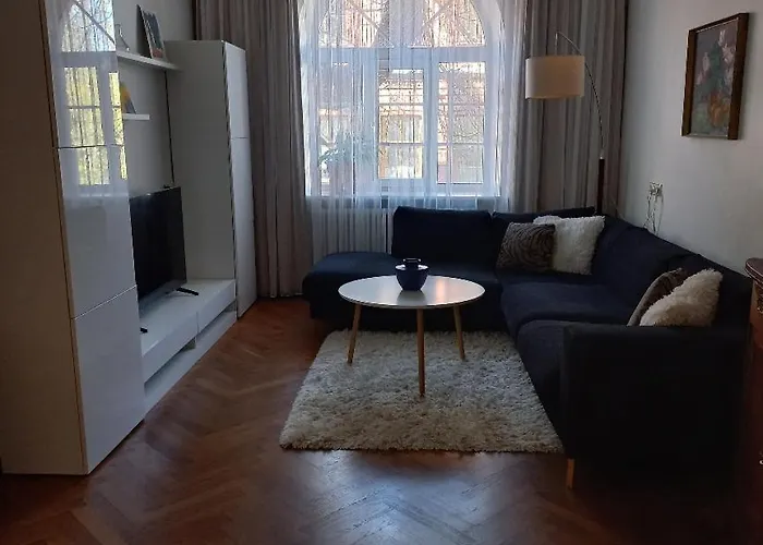 Large 3-room In A Historic House Korter