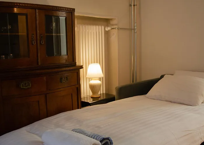 Апартаменты Large 3-room In A Historic House Таллин