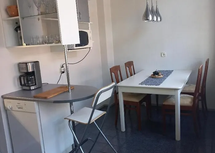 Large 3-room In A Historic House Apartmán *