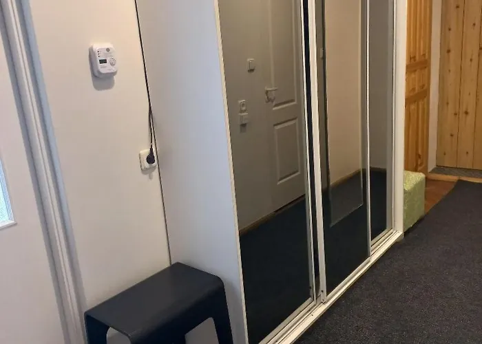 Large 3-room In A Historic House Lägenhet Tallinn